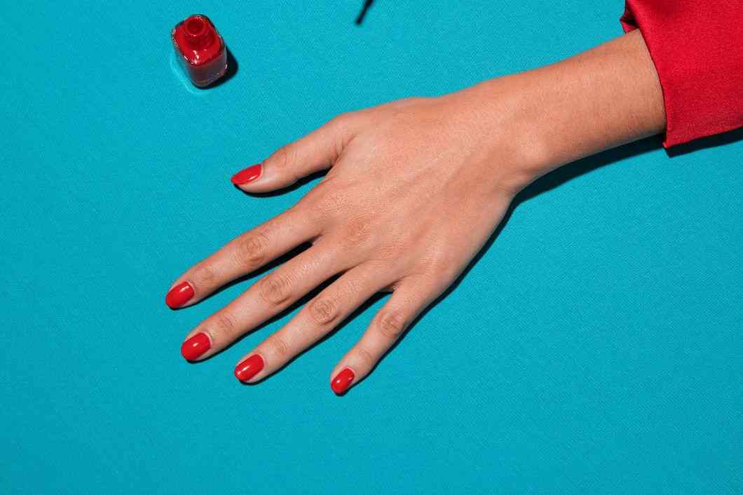 How to Match Your L’Oréal Nail Polish with Your Outfit