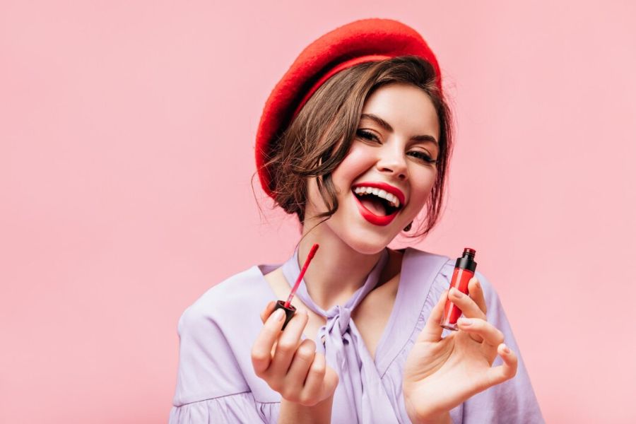 How to Choose the Best Lip Gloss for Your Skin Tone